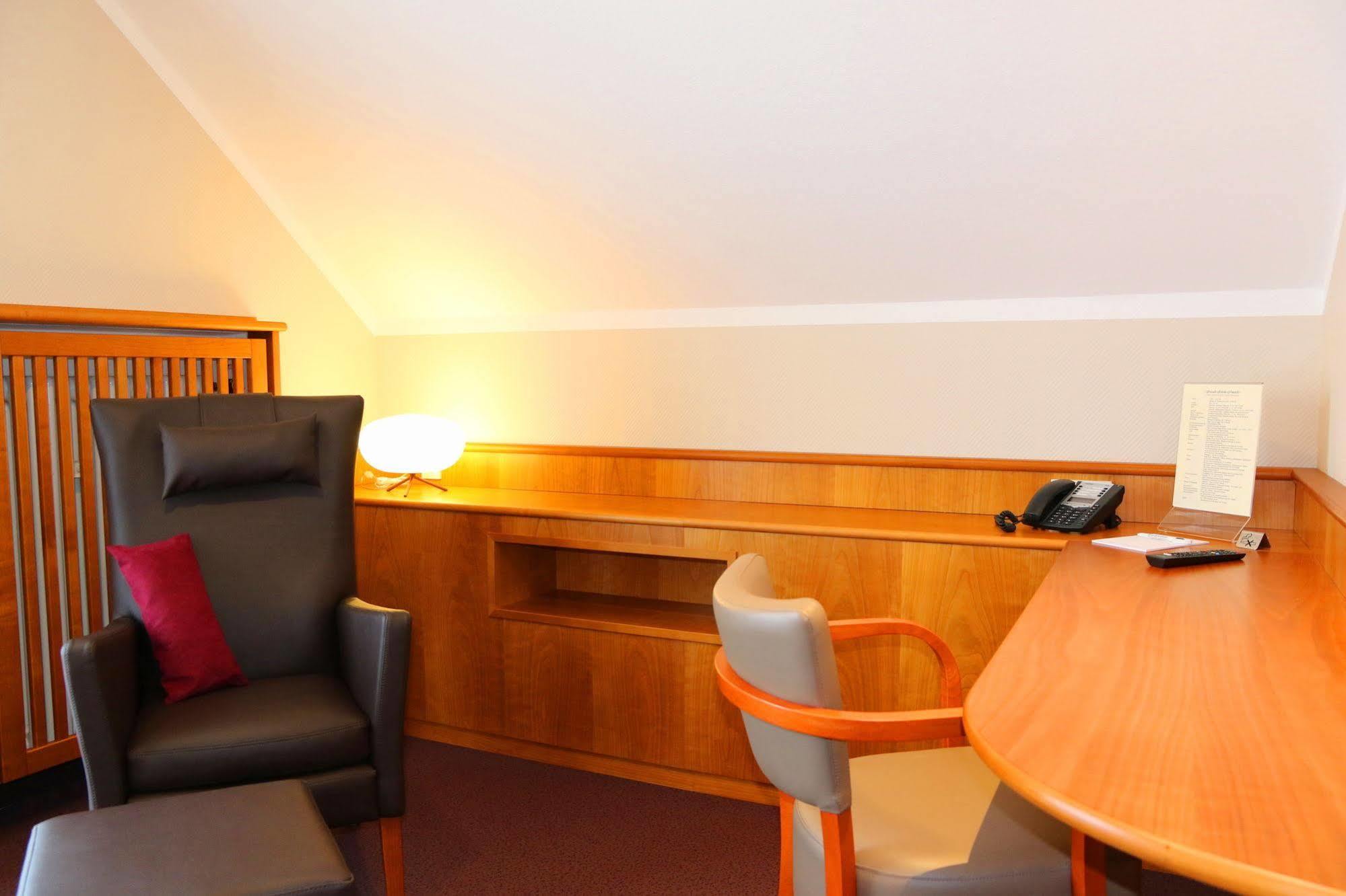 Hotel Straubs Schoene Aussicht Klingenberg am Main Extérieur photo