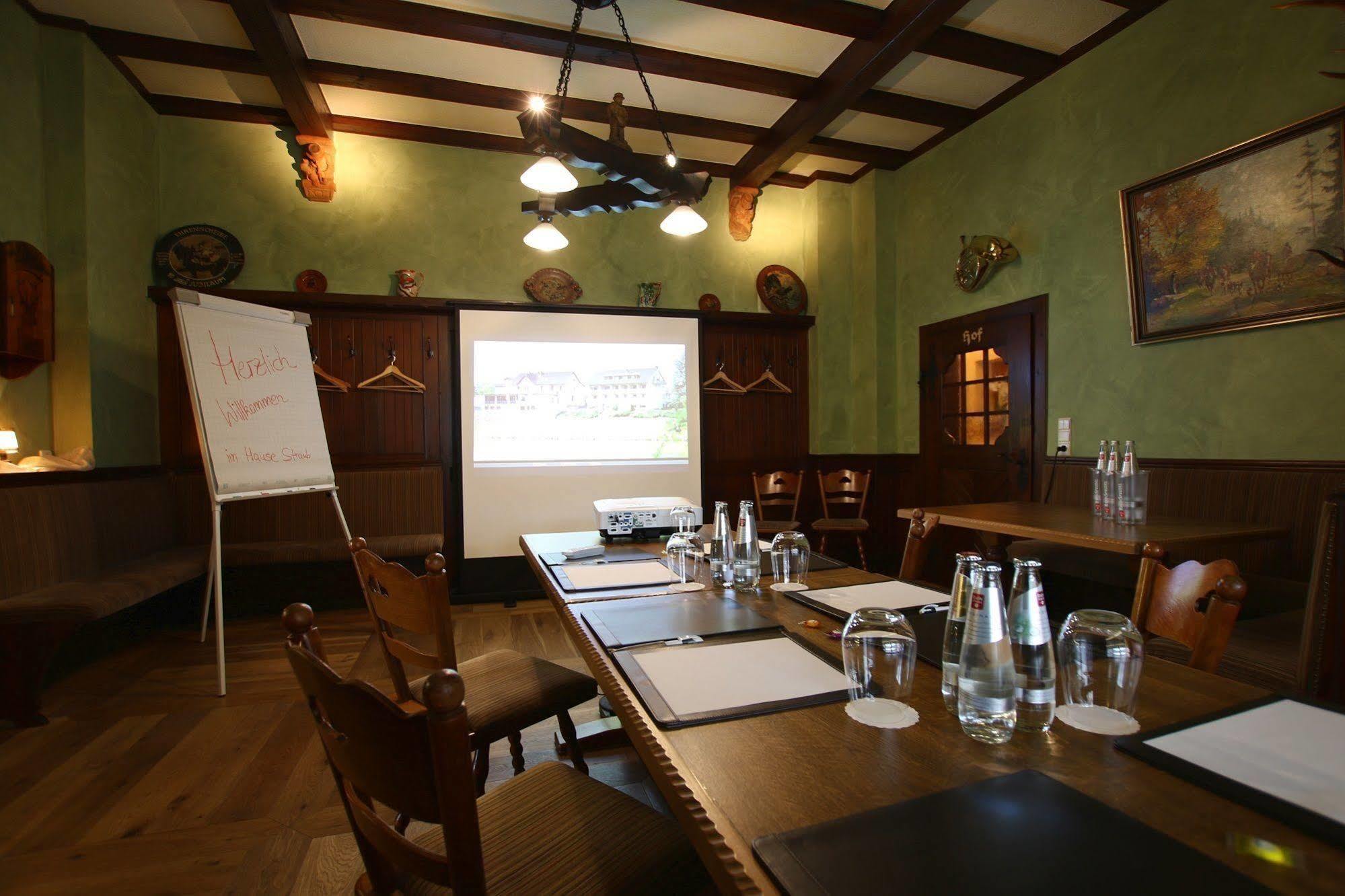 Hotel Straubs Schoene Aussicht Klingenberg am Main Extérieur photo